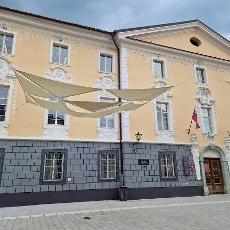 Lotrist Apartmán *